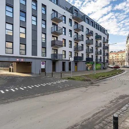 Reja Sunny With Parking By Renters * Breslavia