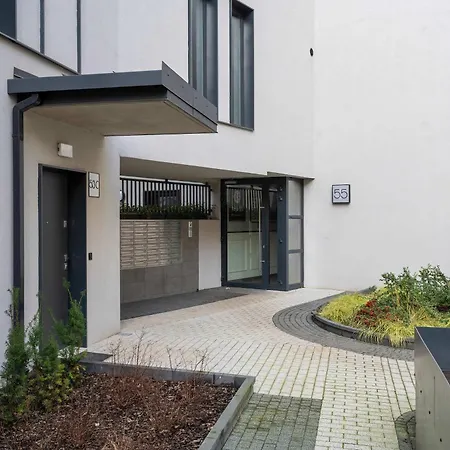 Reja Sunny With Parking By Renters Apartamento