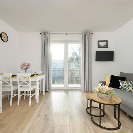 Reja Sunny With Parking By Renters Apartamento
